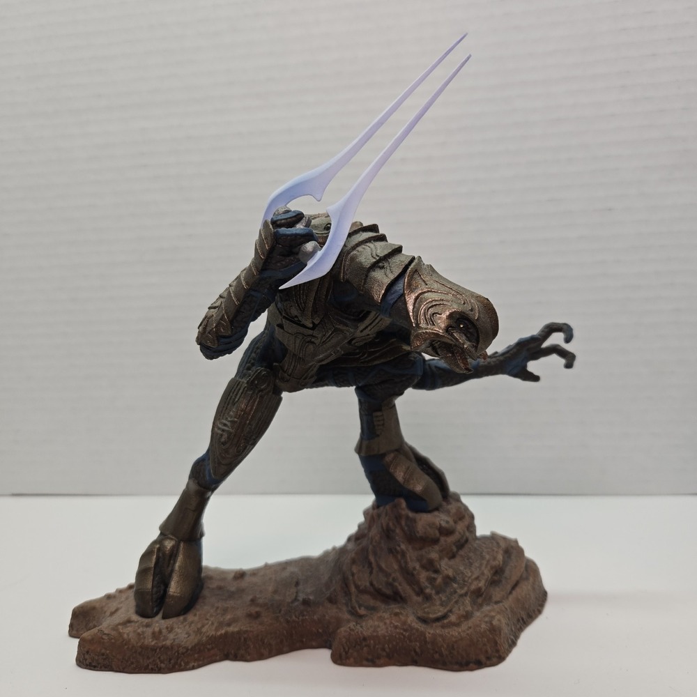RARE VTG Halo 3 Legendary Collection Arbiter Statue McFarlane Gold! MOVEABLE EUC